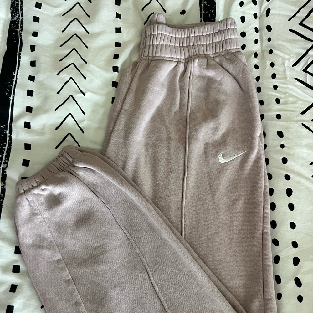NIKE Trend essential fleece pants ✨